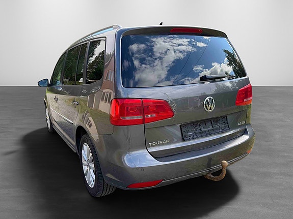 Volkswagen Touran 11 of 30