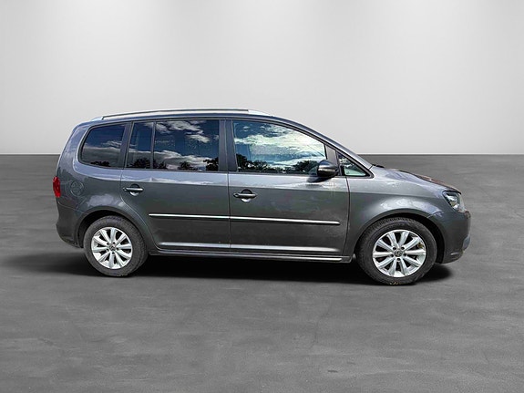 Volkswagen Touran 7 of 30