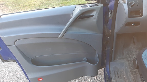 Mercedes-Benz Vito 111 15 of 24