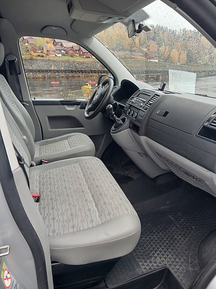 Volkswagen Transporter 12 of 23