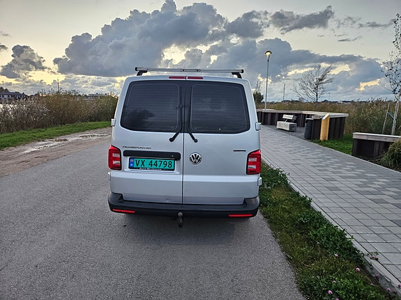 Volkswagen Transporter 6 of 22