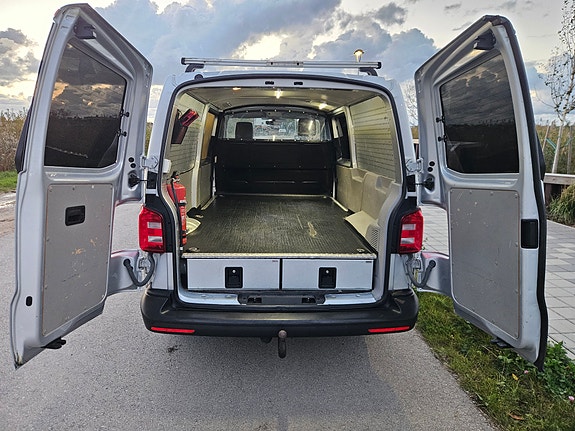 Volkswagen Transporter 12 of 22