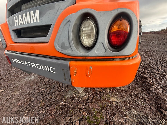 Hamm H20i vibrasjonsvals med Leica dokumentasjonsutstyr – kun 223 timer 11 of 29