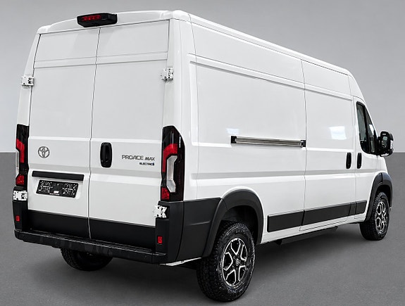Toyota ProAce Max 2 of 13