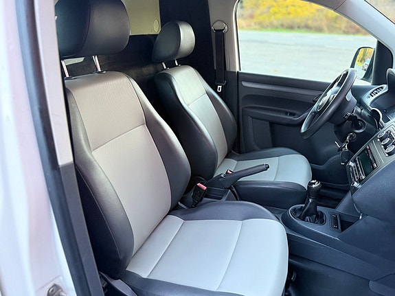 Volkswagen Caddy Maxi 13 of 30