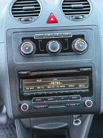 Volkswagen Caddy Maxi 16 of 30