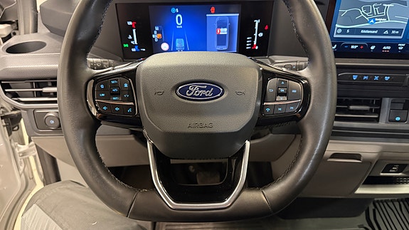 Ford Transit Custom 16 of 20