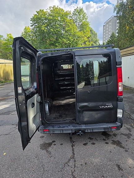 Opel Vivaro 11 of 19