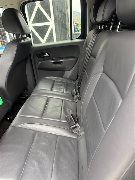 Volkswagen Amarok 6 of 11