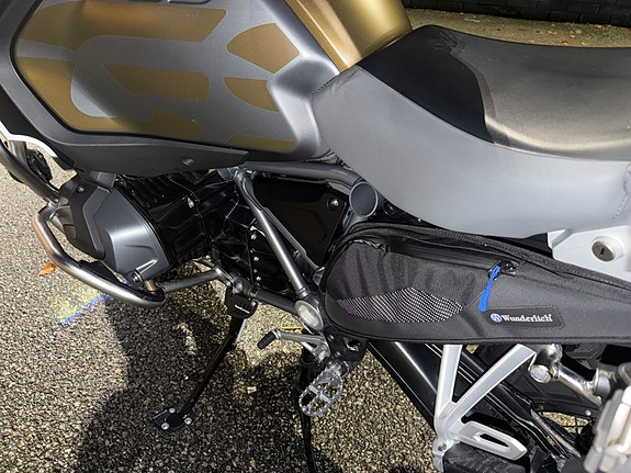 BMW R 1250 GS Adventure 24 of 30