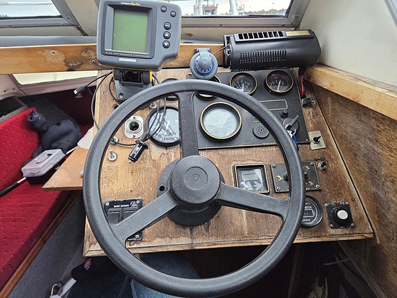 Volvo Penta aqad 30 med Volvo DP 290 drev 2 of 12