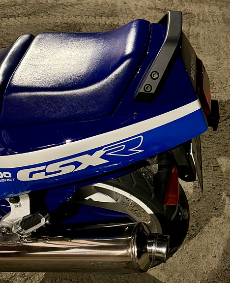 Suzuki GSX R 1100 4 of 11