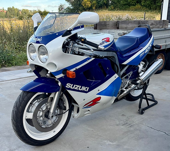 Suzuki GSX R 1100 8 of 11