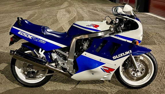 Suzuki GSX R 1100 2 of 11