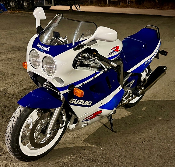 Suzuki GSX R 1100 5 of 11