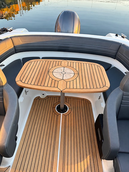 Strøken Yamarin Daycruiser 2021 modell med kun 215 gangtimer. Yamaha 150HK 13 of 30