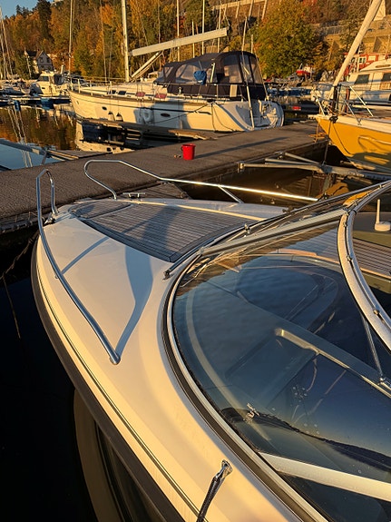 Strøken Yamarin Daycruiser 2021 modell med kun 215 gangtimer. Yamaha 150HK 6 of 30