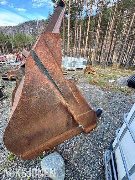 Andre Gjerstad Hjullasterskuffe - BM feste - 3200 liter - bredde 273 cm innvendig 6 of 11