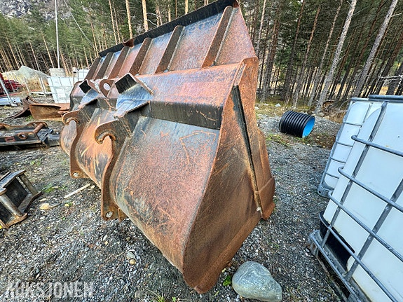 Andre Gjerstad Hjullasterskuffe - BM feste - 3200 liter - bredde 273 cm innvendig 4 of 11