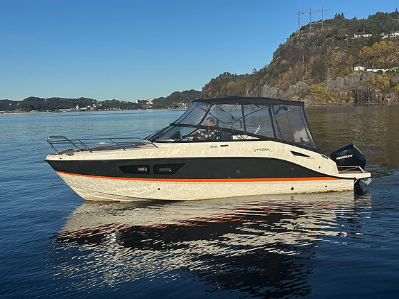 BM-188 Uttern D77 Premium 23 modell. Mercury 300 hk. Luksus Daycruiser. Kun 50 t 2 of 28