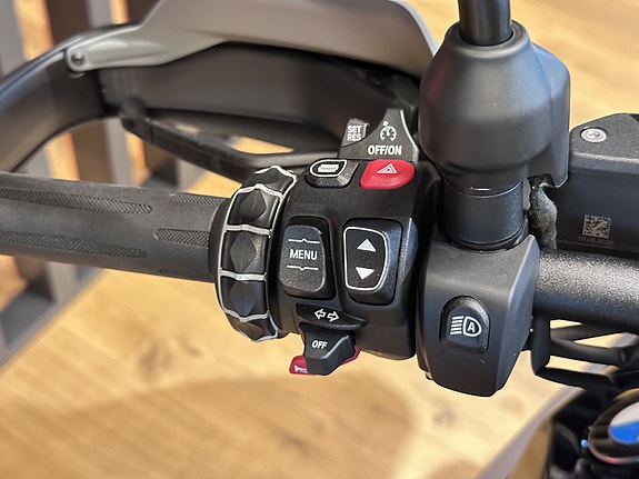 BMW R 1300 GS "Fullutstyrt" med koffertsett - Kupp! Spar 57 945 på kun denne sykkelen 8 of 10