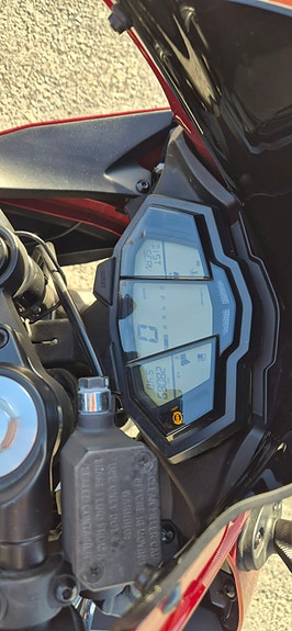 Yamaha YZF-R 125 4 of 8