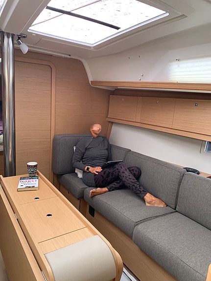 Flott 2019 mod. Dufour Grand Large 382 selges!  Pent holdt og lite brukt! 15 of 24