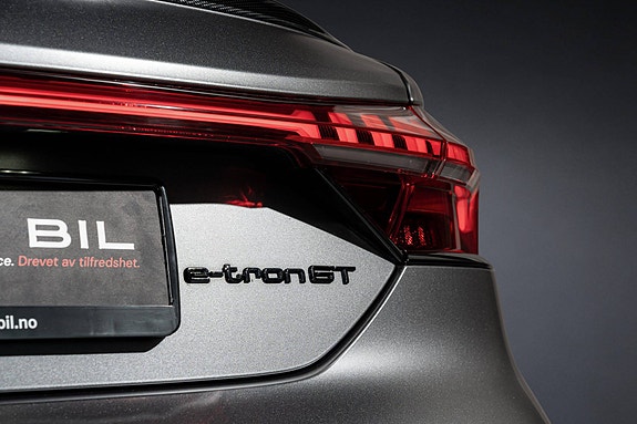 Audi e-tron GT RS 9 of 30