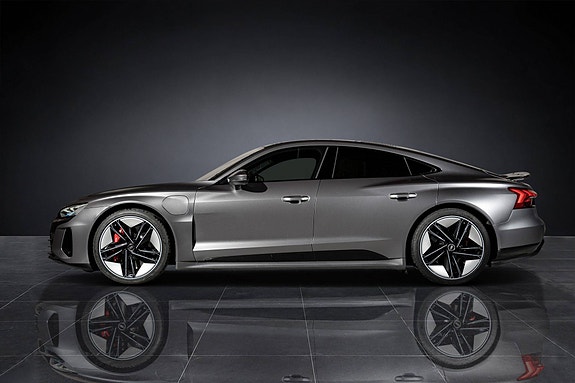 Audi e-tron GT RS 12 of 30