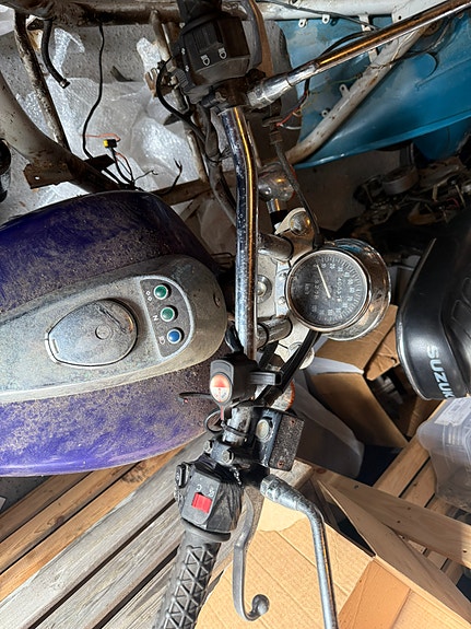 Kawasaki BN 125 Eliminator 7 of 30