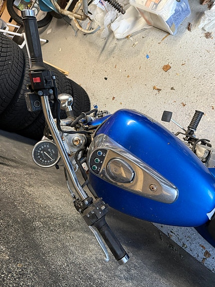 Kawasaki BN 125 Eliminator 16 of 30