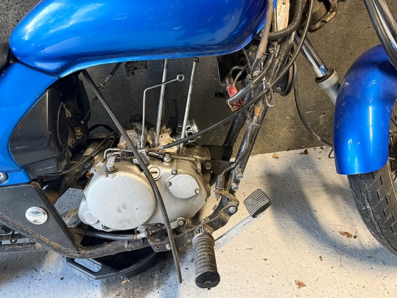 Kawasaki BN 125 Eliminator 15 of 30