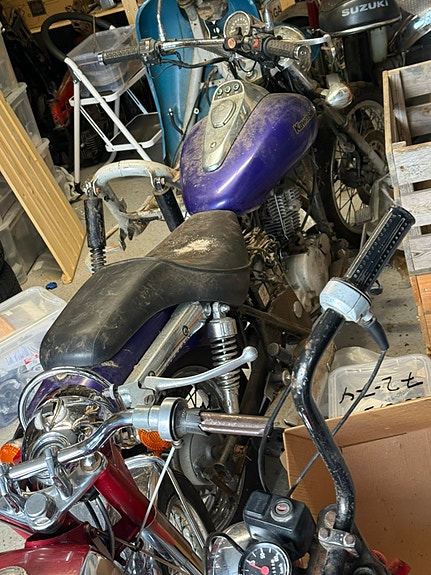 Kawasaki BN 125 Eliminator 5 of 30
