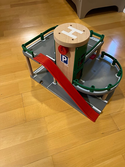 BRIO parkeringshus treleke
