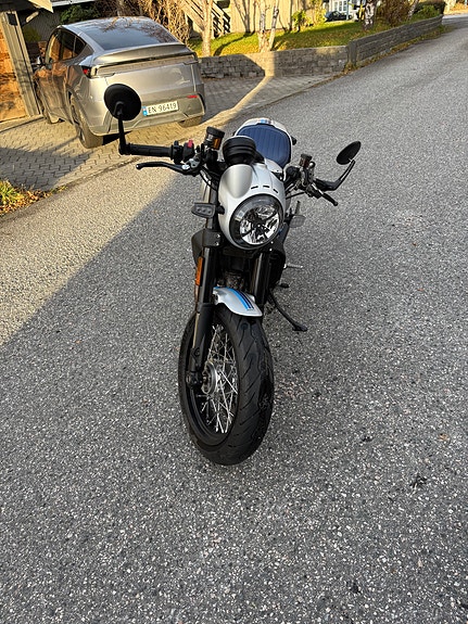 Ducati Scrambler Café Racer 2 of 6
