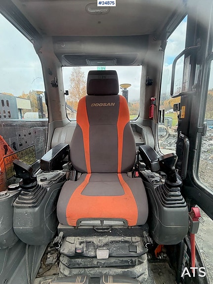 Doosan DX235LCR-5 Beltegraver - Tilt, 2 skuffer og GPS SE VIDEO 28 of 29