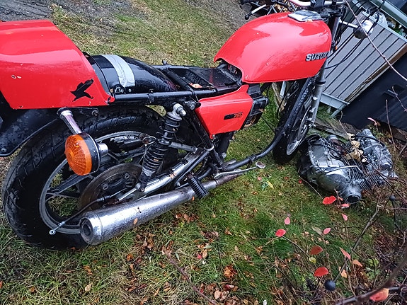 Suzuki GS 750 4 of 5