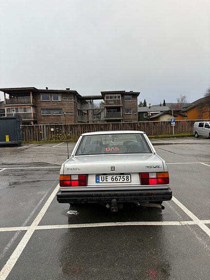 Volvo 740 5 of 21