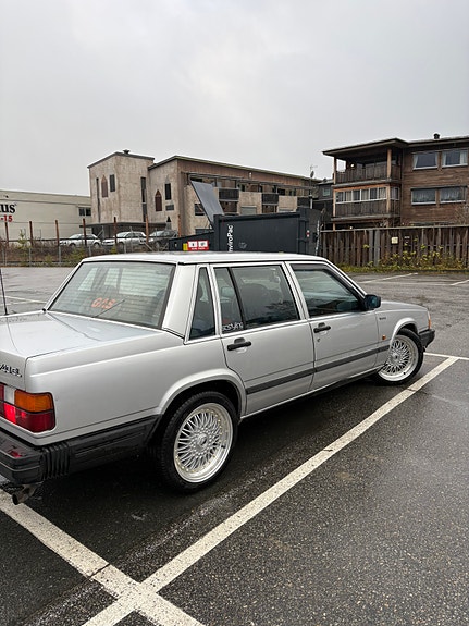 Volvo 740 4 of 21