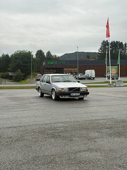 Volvo 740 15 of 21
