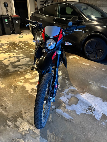 Aprilia RX 125 2 of 10