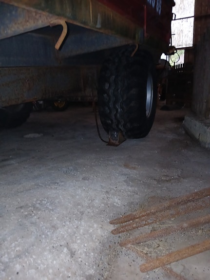 New Holland TL 80 9 of 12