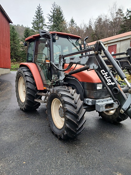 New Holland TL 80 3 of 12