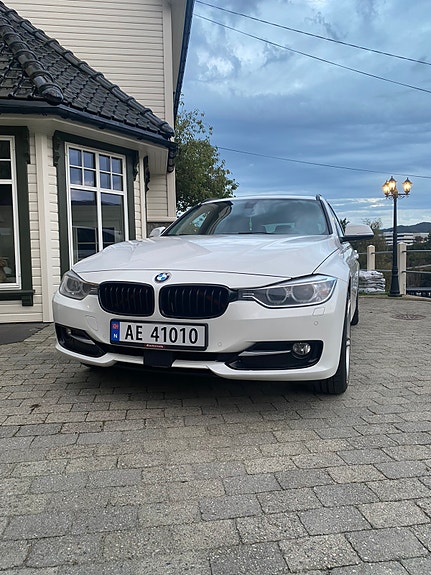 BMW 320d 4 of 5