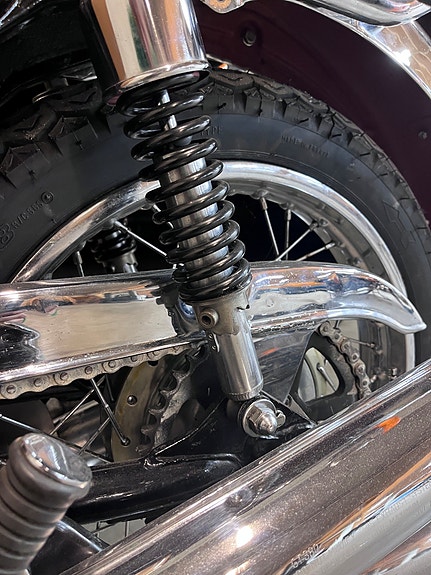 Suzuki GT380 7 of 11