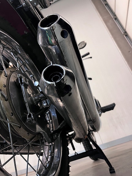 Suzuki GT380 9 of 11