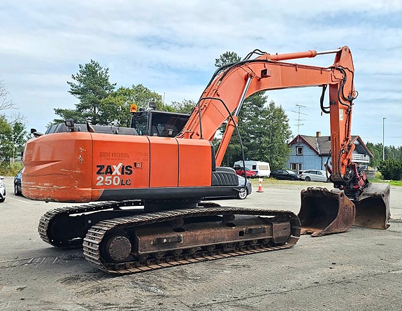 Hitachi Hitachi ZX250LC-3, 2010 mod, Rototilt R8, 2 skuffer, Sentralsmøring, Klimaanlegg, Webasto. 5 of 30