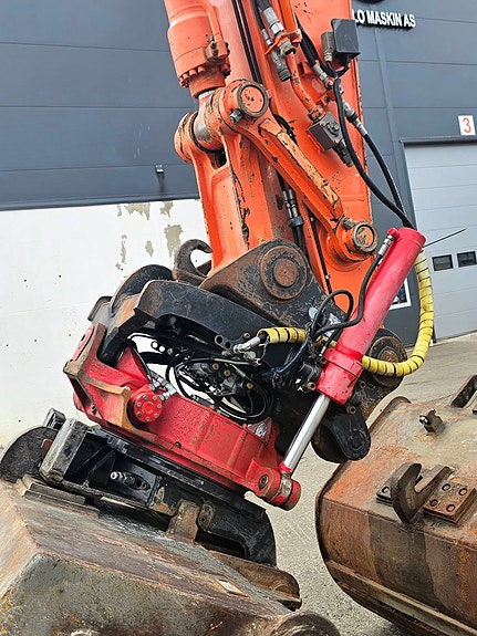 Hitachi Hitachi ZX250LC-3, 2010 mod, Rototilt R8, 2 skuffer, Sentralsmøring, Klimaanlegg, Webasto. 14 of 30