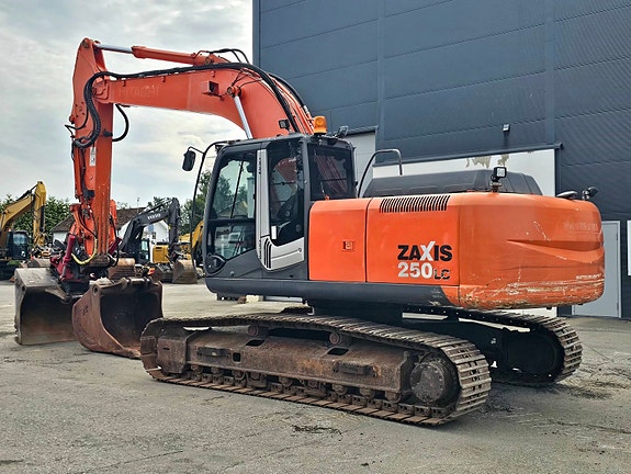 Hitachi Hitachi ZX250LC-3, 2010 mod, Rototilt R8, 2 skuffer, Sentralsmøring, Klimaanlegg, Webasto. 3 of 30