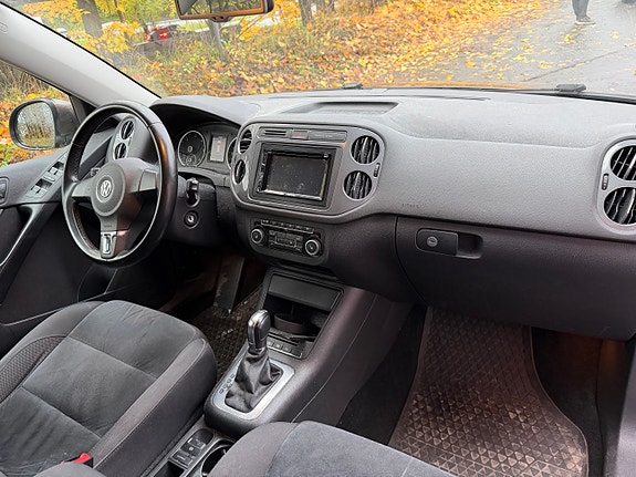 Volkswagen Tiguan 12 of 27